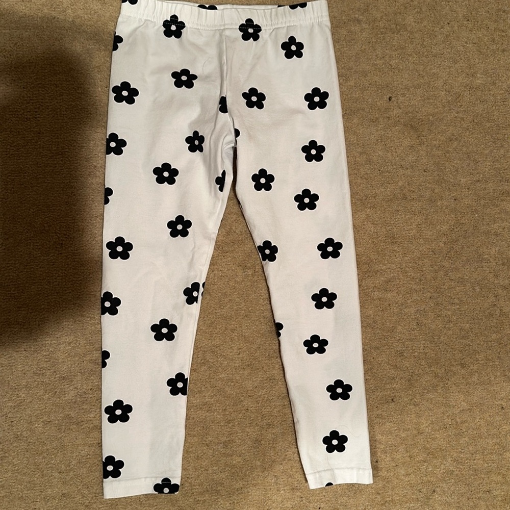 NWOT - Girls White/Black Flower Leggings